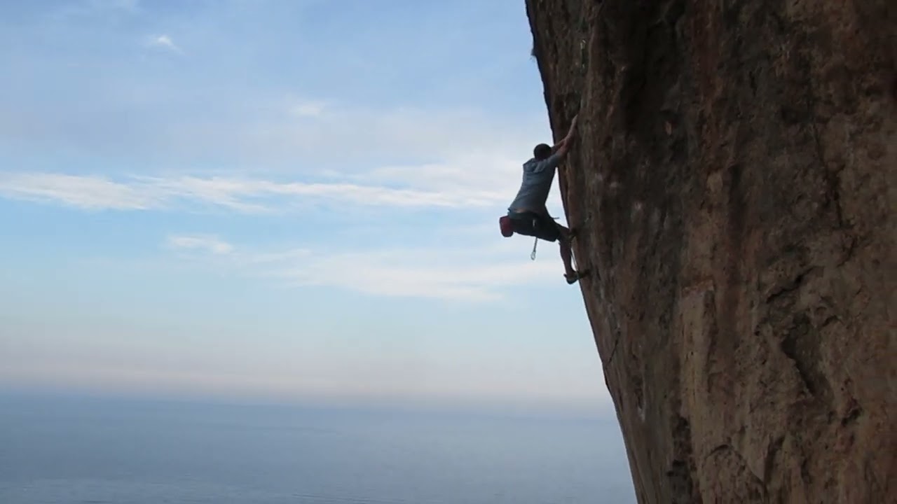 Rich climbing Attero 7a *** at Sabaton Leonidio Greece