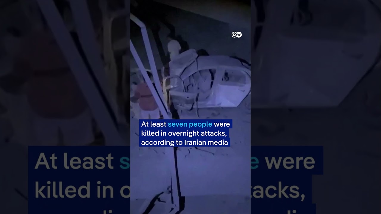 US strikes Iran bridges and collapses a tower at a key port | DW News