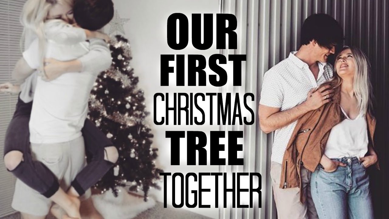 PUTTING UP OUR FIRST CHRISTMAS TREE AS A MARRIED COUPLE!