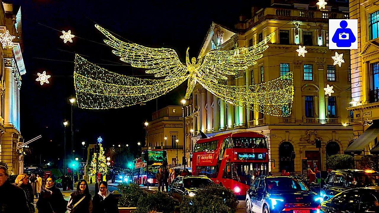 Festive London 2025 🎄 Oxford Street Christmas Lights, SOHO & Trafalgar Square Walking Tour [4K HDR]