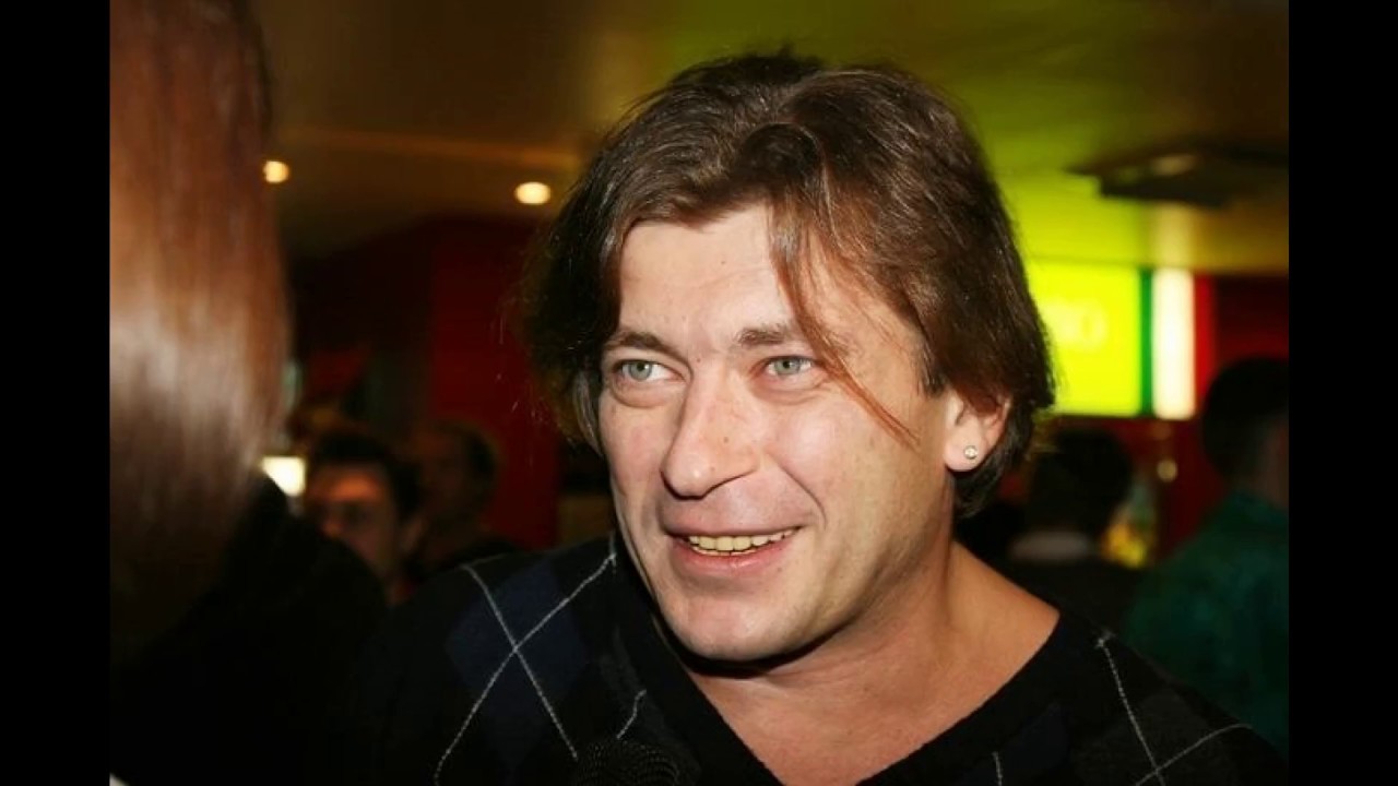 На футбольном матче Спартак-Терек задержали солиста известной рок-группы