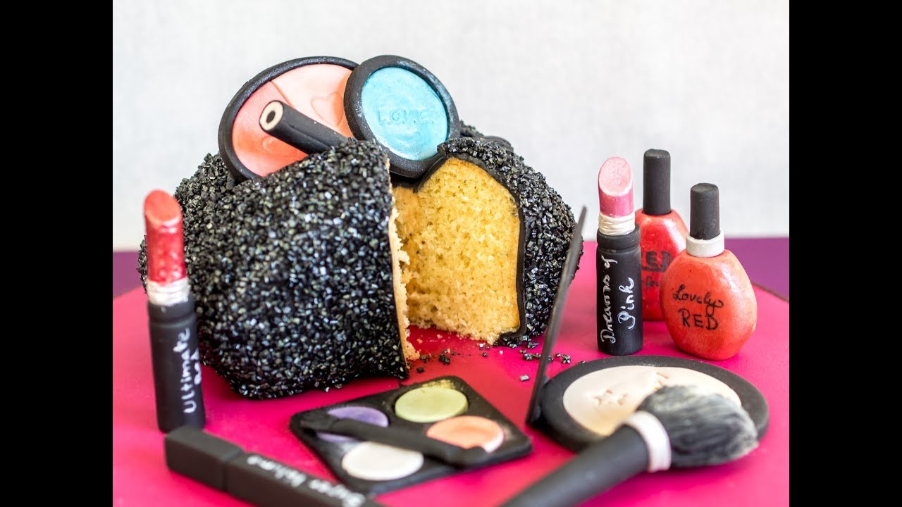 Anleitung Taschen-Torte: Make Up Täschen aus Kuchen