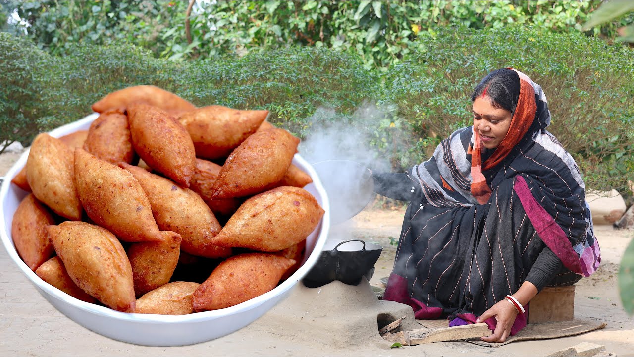 ক্ষীরের পুর ভরা রাঙা আলুর ভাজা পিঠে / Khirer pur bhora ranga alur Vaja Pitha