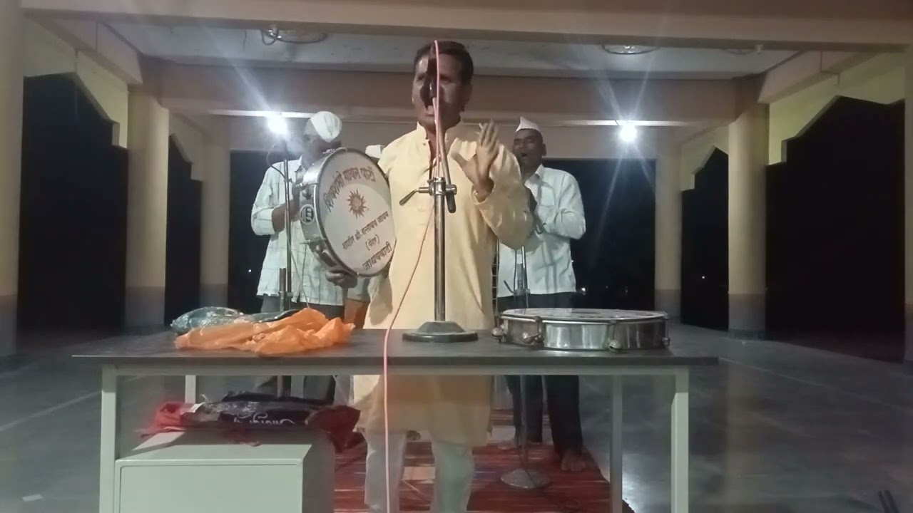 शाहीर दत्तात्रय जाधव कासारे या ठिकाणी बारशानिमीत सद्गुरू पुजन