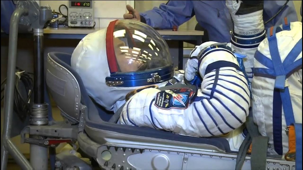 New Expedition 34 Trio Makes Final Preparations Before Launch