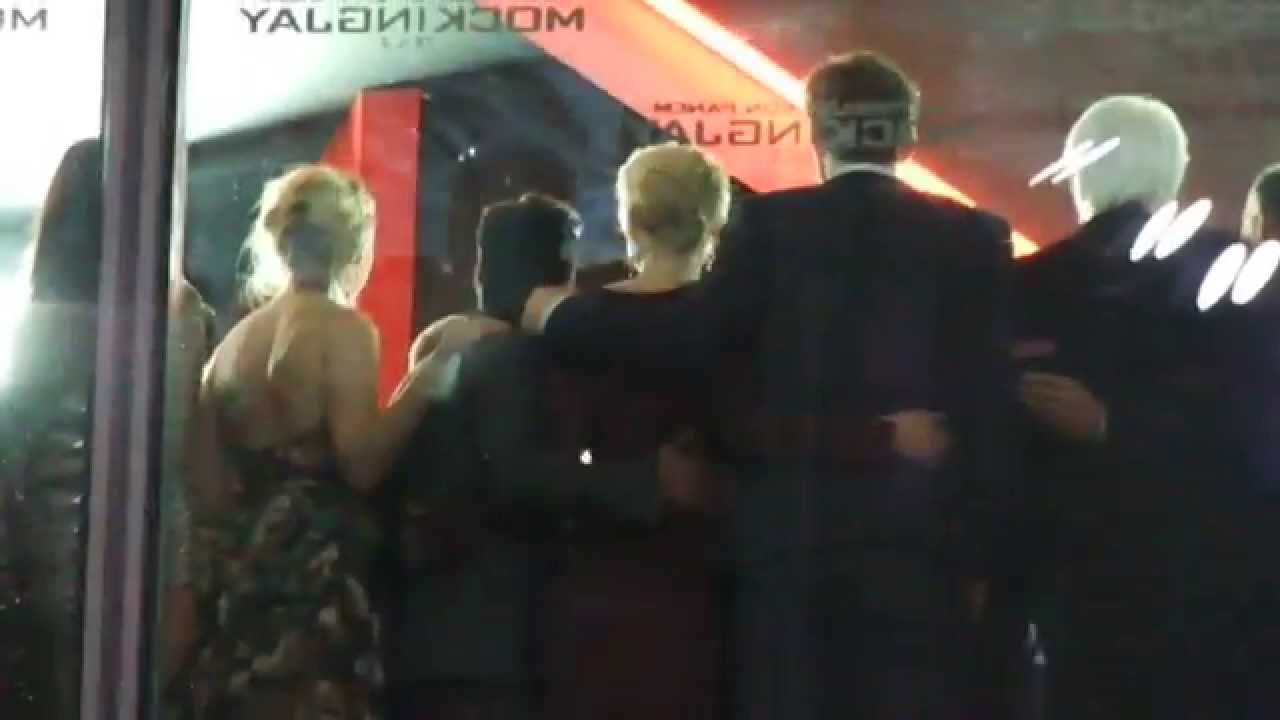 another lil Joshifer moment at the MOCKINGJAY PART 2 worldpremiere