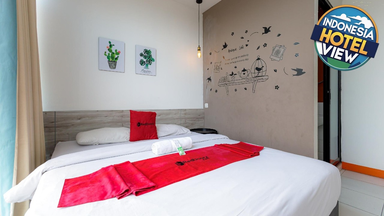 RedDoorz near Mangga Dua Mall | Jakarta, Indonesia | Hotel Review 🌟