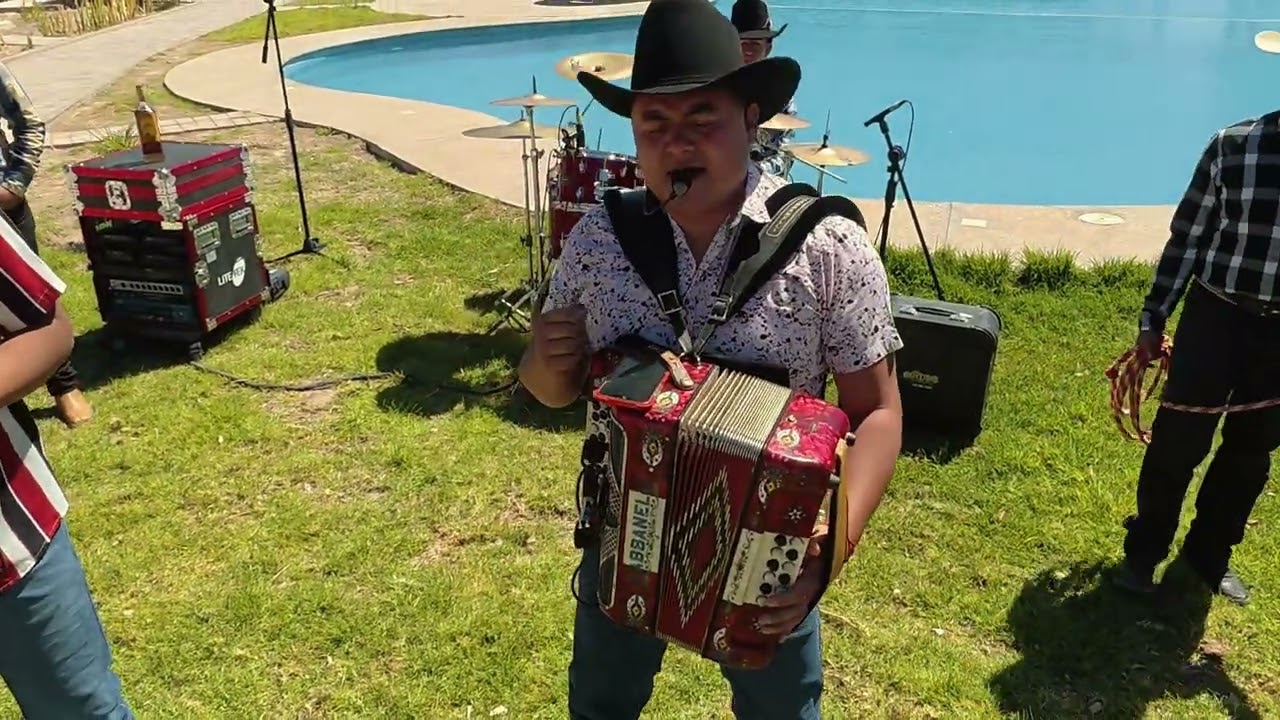 Luis Pulido / Conjunto Identidad HR