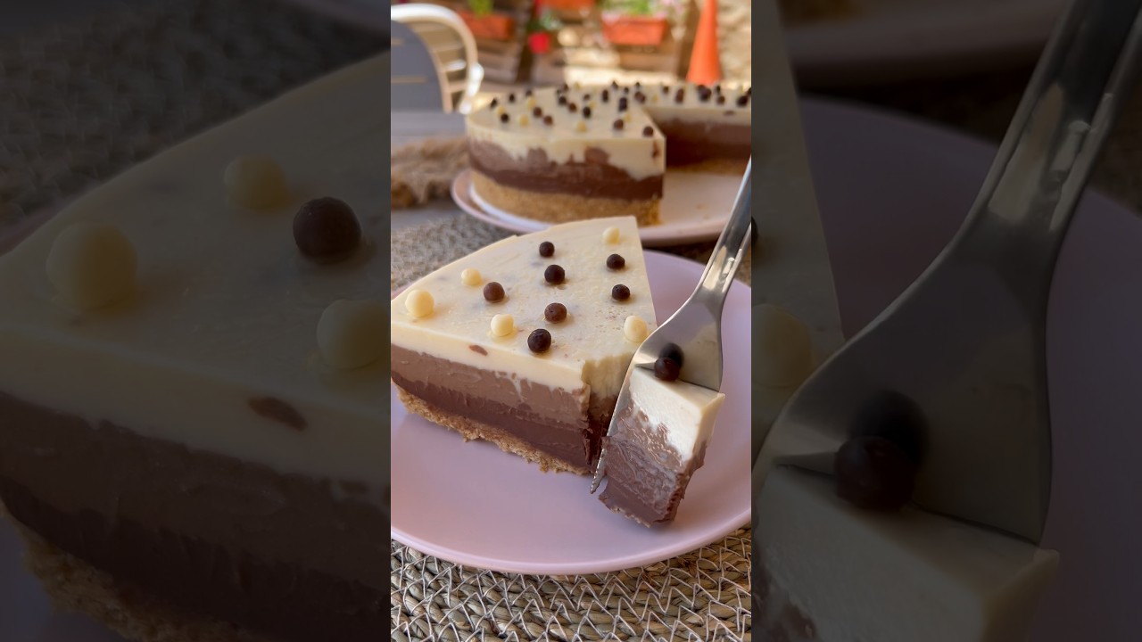 My favorite cake in the whole world: three chocolates 😋