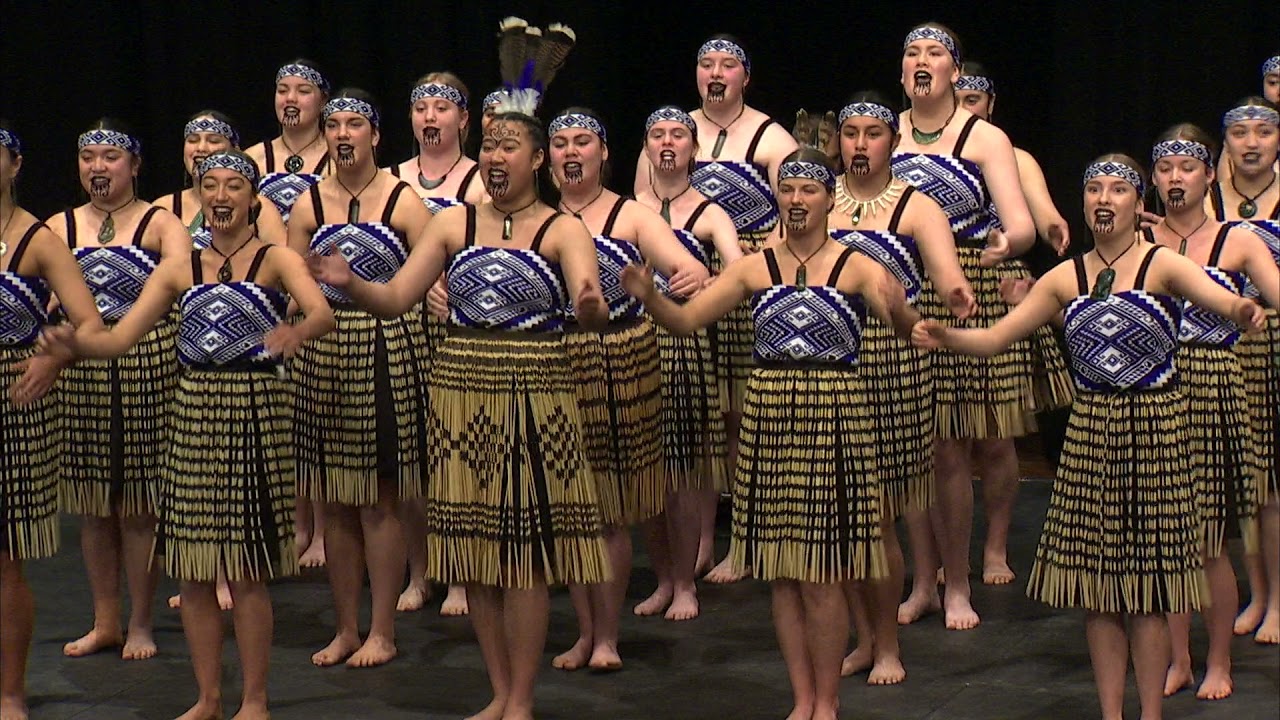 Te Hautonga 2021 - He Waka Kōtuia