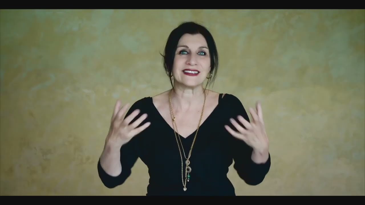 #LaHistoriaDeCarmen - Manu Lalli (regia, scrittura scenica e costumi)