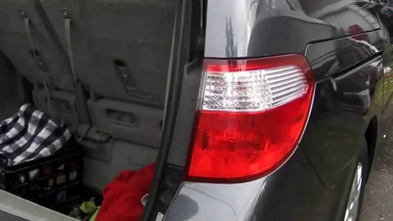 2006 Honda Odyssey Tail Light Bulb Replacement