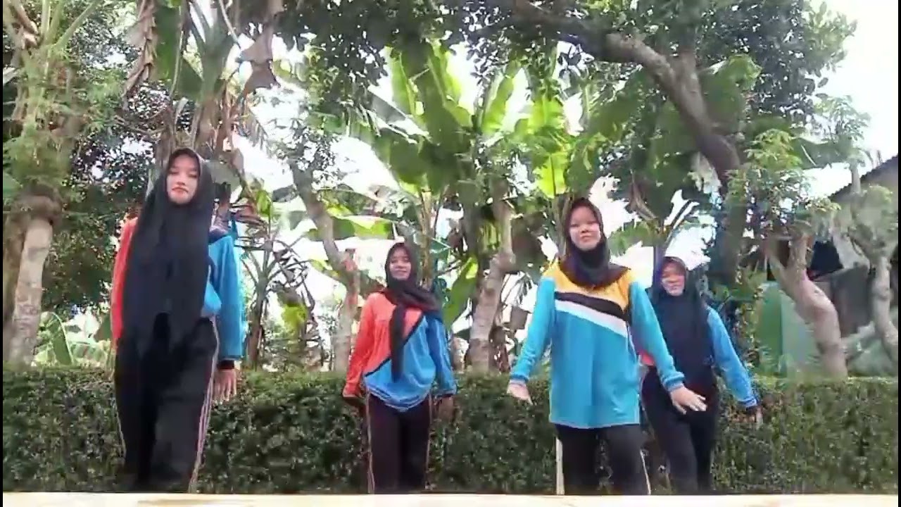Tugas PJOK, Membuat Vidio Senam, SMKI ASSALAM JAMBEWANGI Kelompok 1 kelas XI BUSANA
