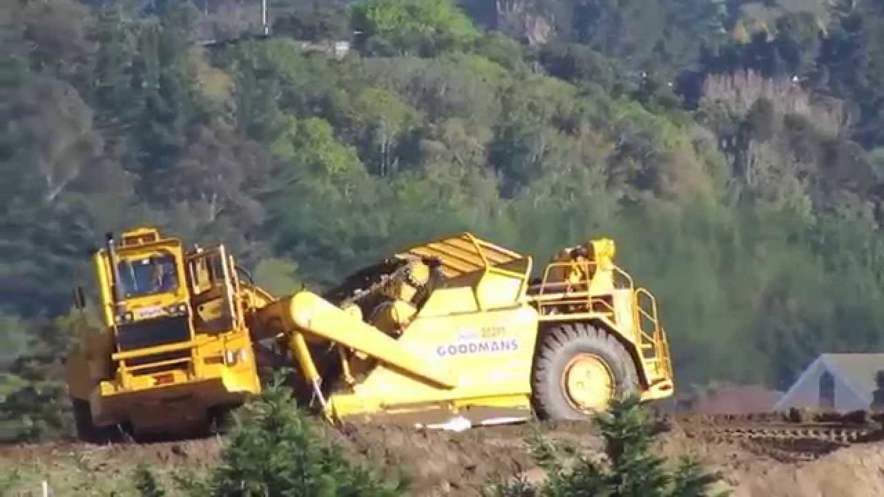 Kapiti Expressway 13. Mighty Twin-engin Motor Scrapers(Wabco) at work.1st Oct 2014.