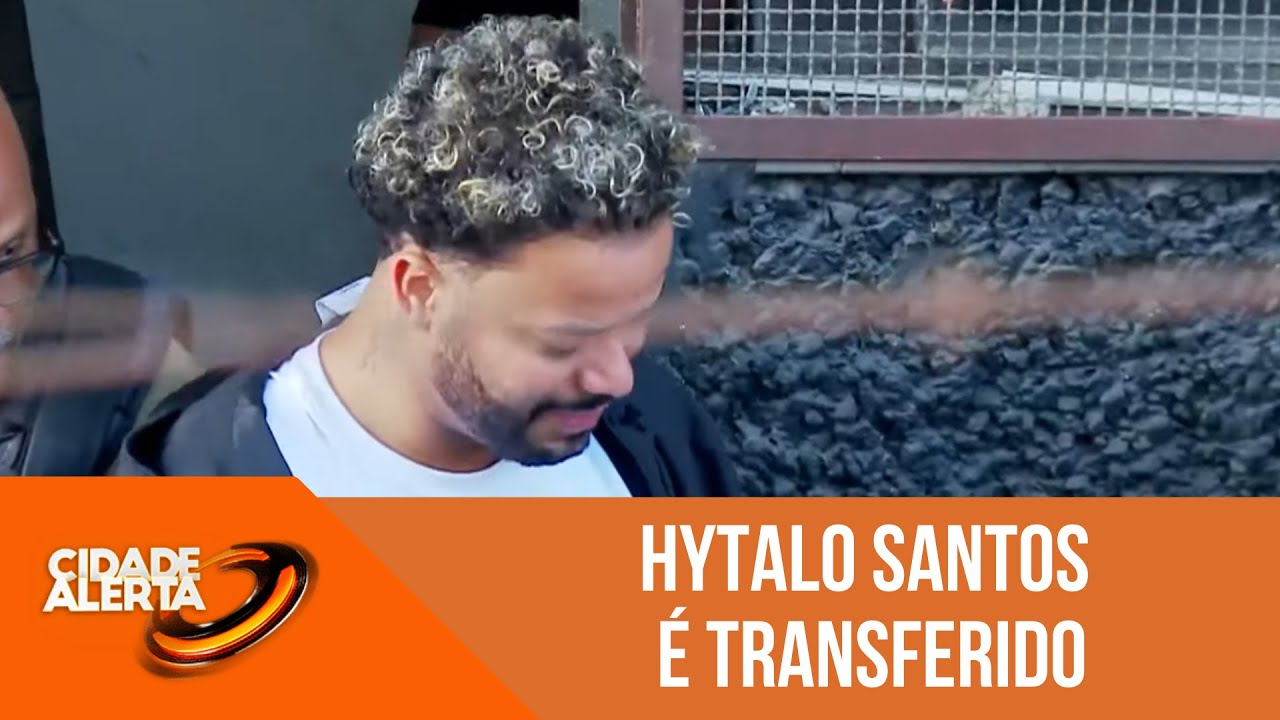 Hytalo Santos é visto a chorar ao ser levado para o Centro de Detenção Provisória