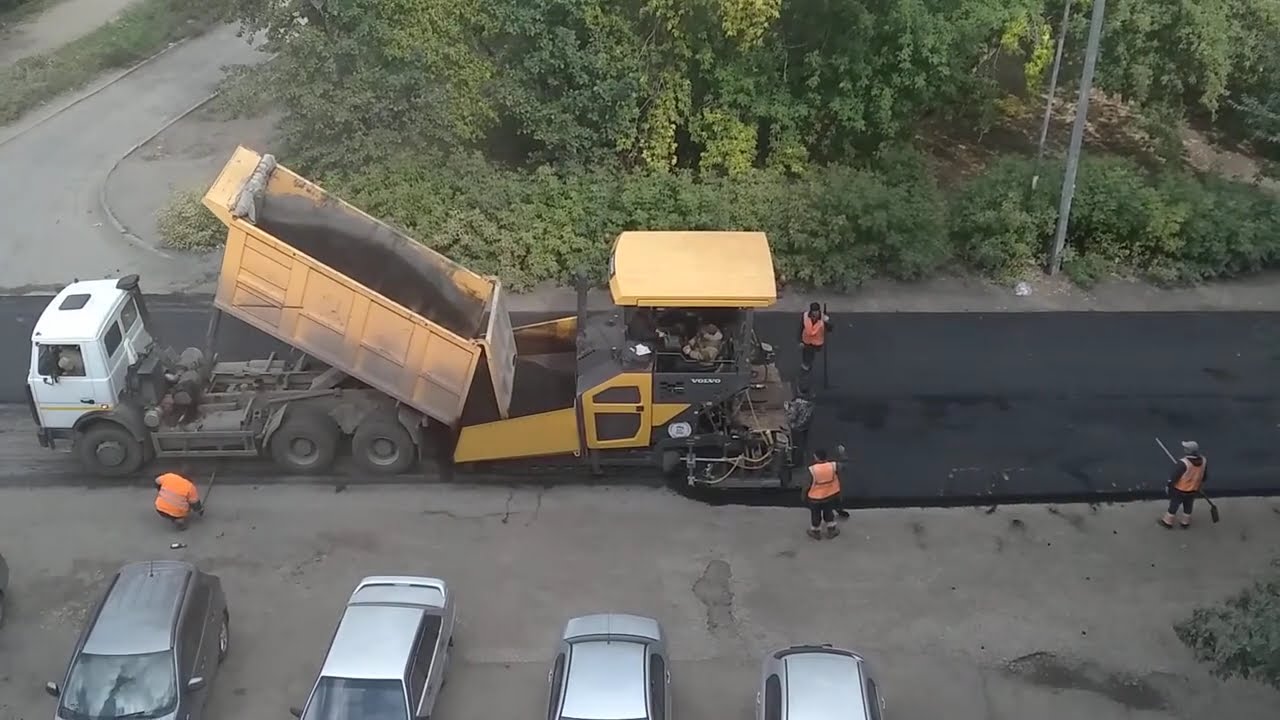 Укладка асфальта по-русски в Омске.