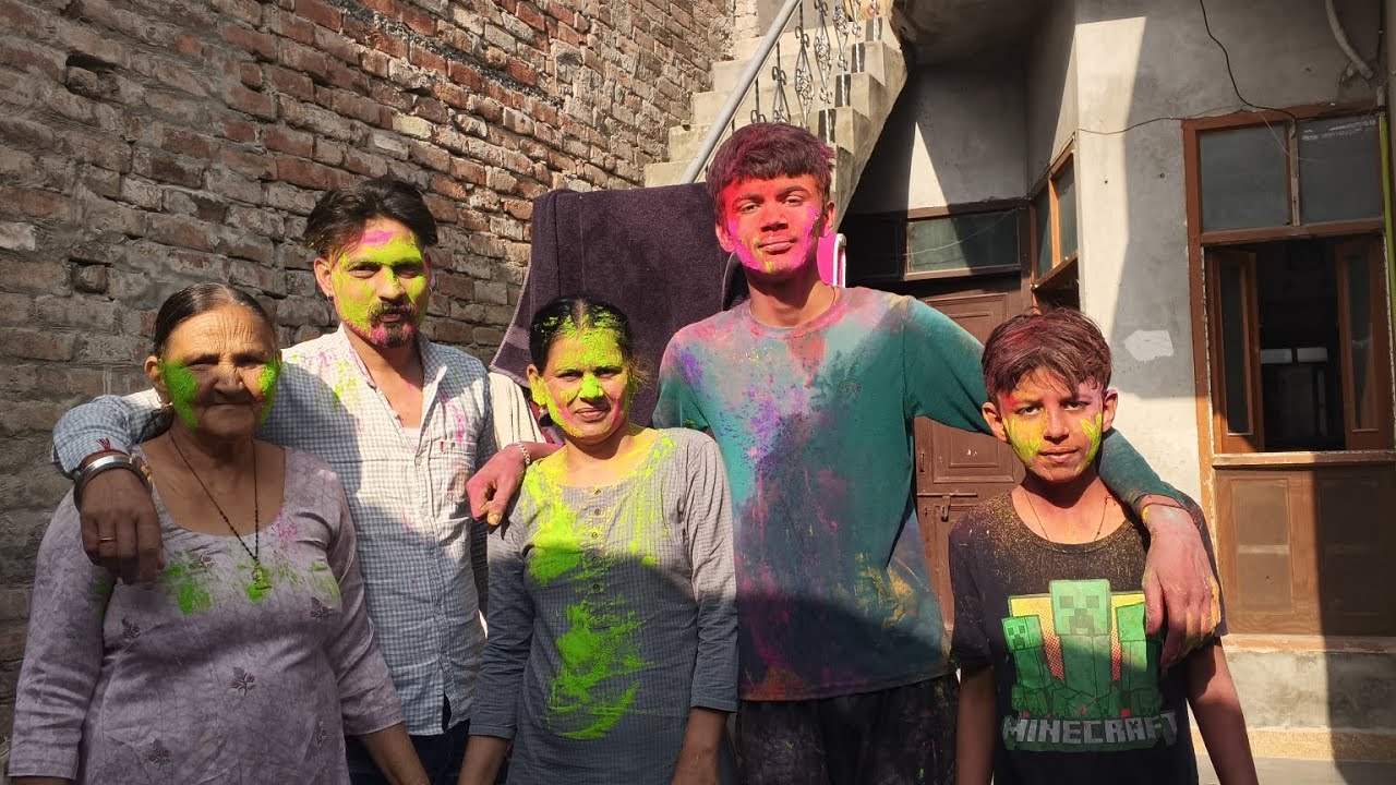 Holi with my family 🕳️