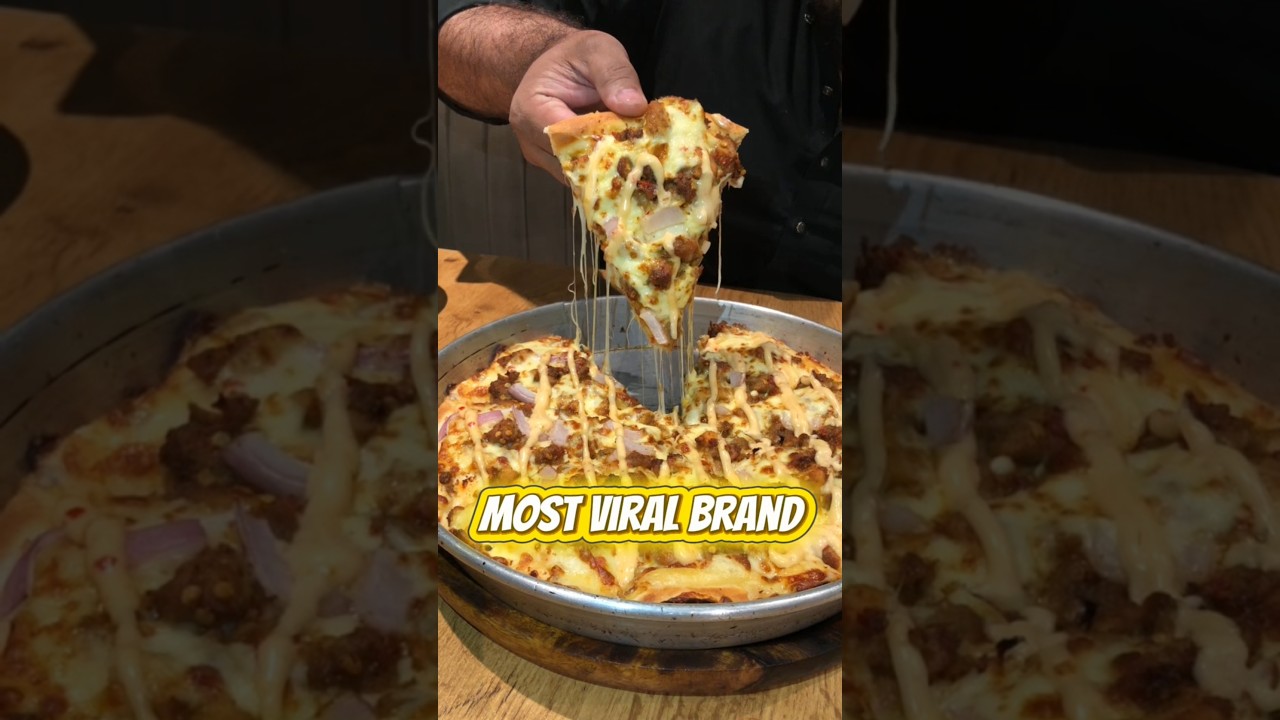 Cheezious ka new Peri Peri Pizza 🔥 perfect for spicy lovers! Sandwich cheesy & loaded 10/10 must try