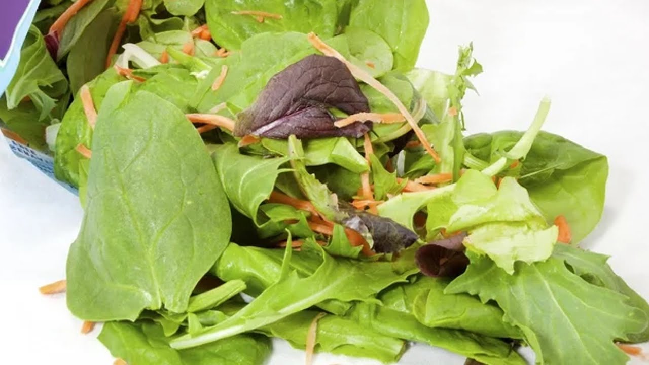 The Hack For Eating Bagged Salad That You Don't Want To Forget