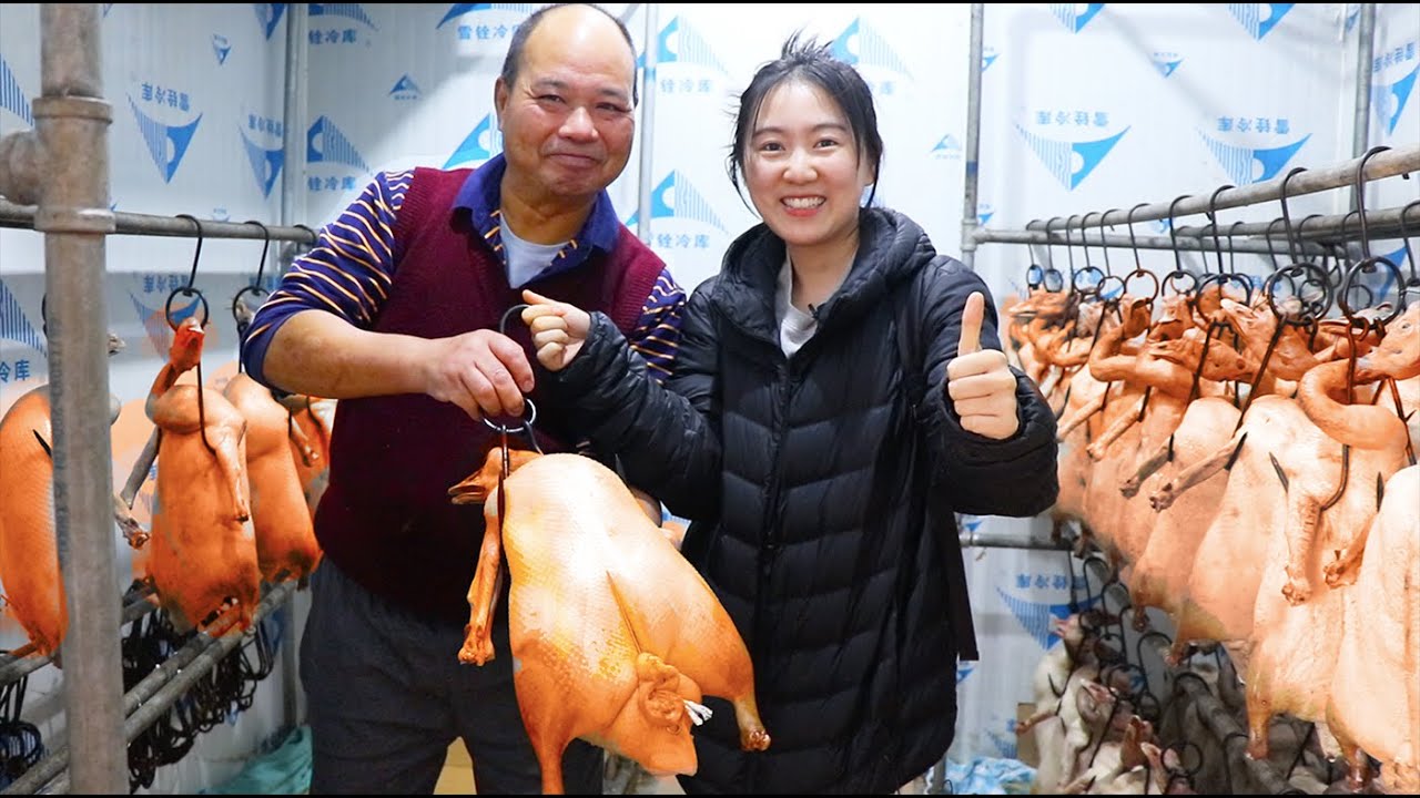 探吃广东40年烧鹅店，9斤大鹅皮脆肉嫩，大刀切开，肉汁馋人