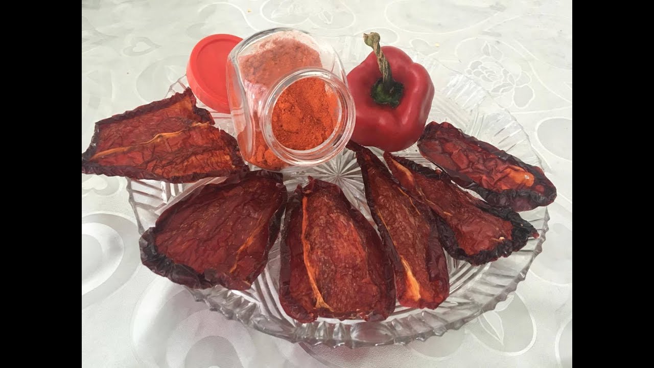 Qırmızı şirin bibərin qurudulub üyüdülməsi. Paprika-Qırmızı şirin bibərdən ədviyyat.
