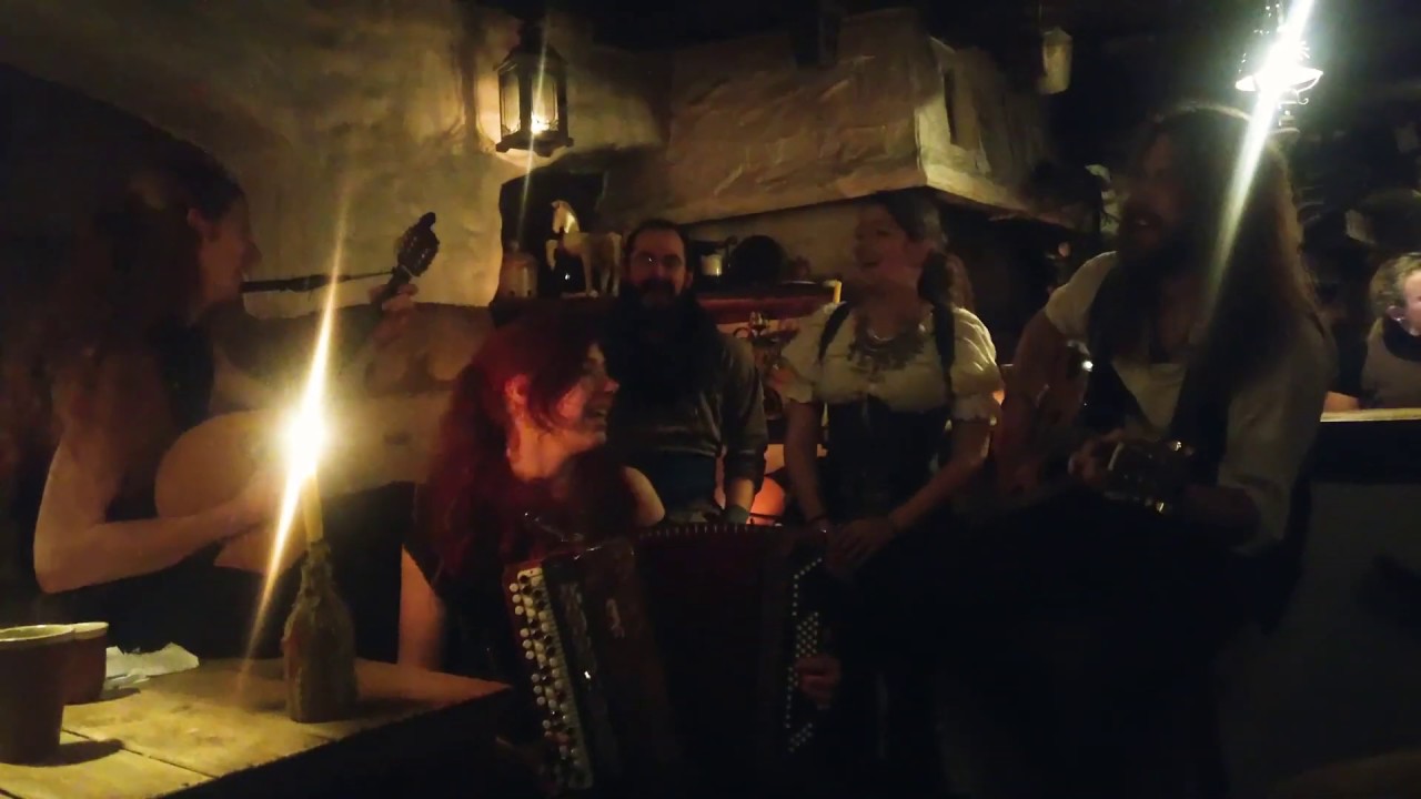 Ievan Polkka - Reikas Tanz (Finyas Taverne)