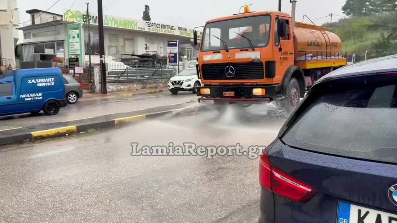 LamiaReport.gr: Γέμισε λάδια ο δρόμος προς το Γενικό Νοσοκομείο Λαμίας
