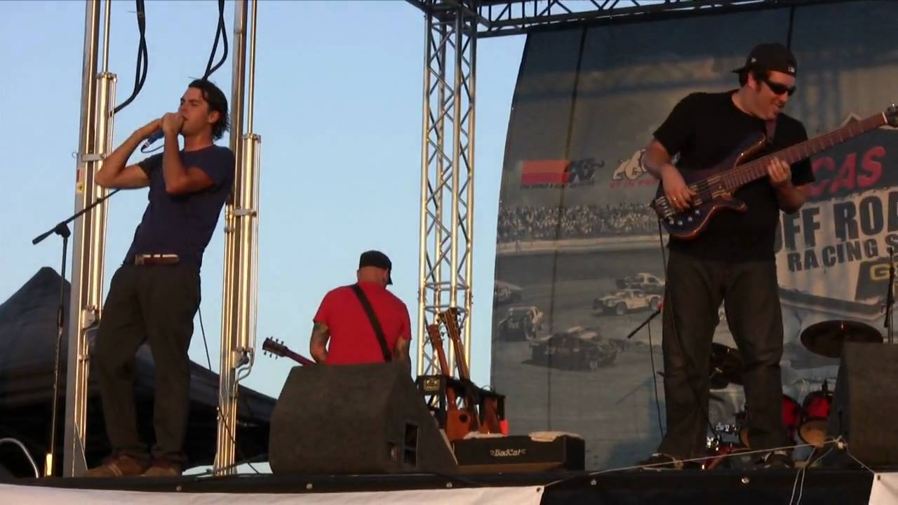 Alien Ant Farm - Sticks and Stones - Live in Lake Elsinore, CA