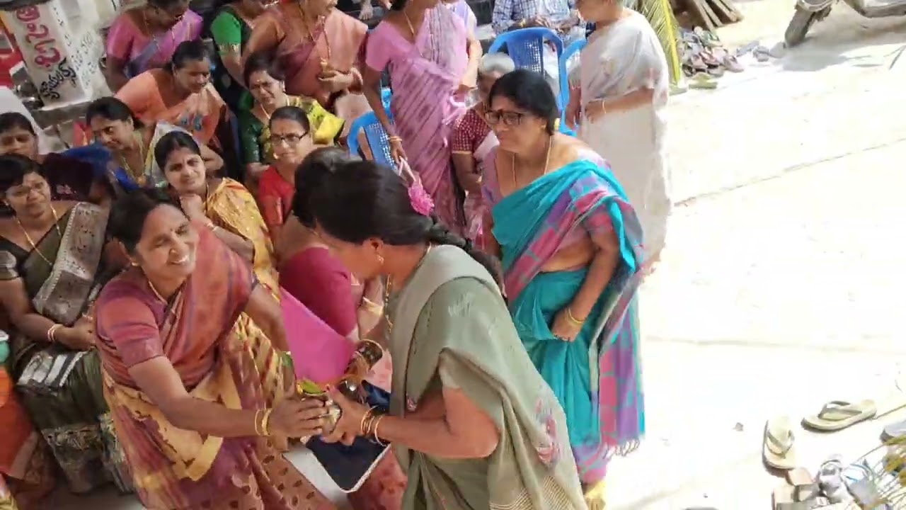 కలియుగ దైవం ఆ వెంకటేశ్వర స్వామి ముత్తజేజినాన ఎవరో తెలుసా ఈ వీడియో స్వామివారి కళ్యాణం చూడండి 