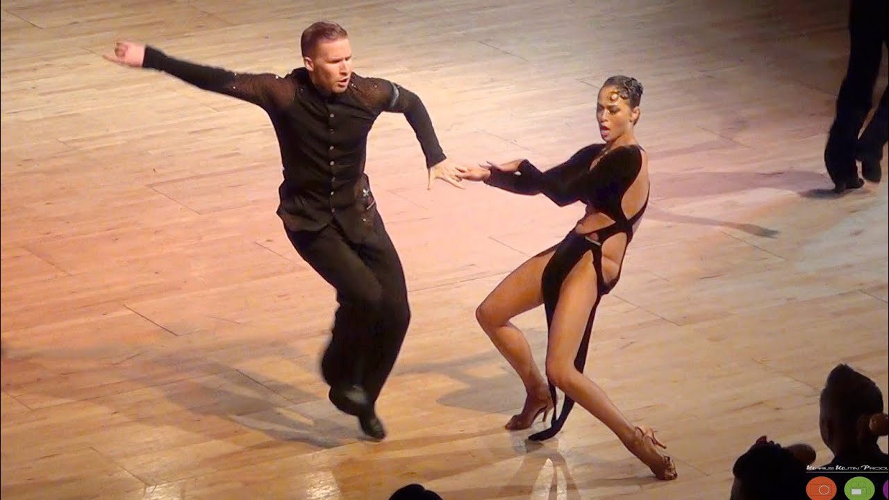 Neil Jones - Ekaterina Jones | Assen 2015 | Professional Latin - R2 J