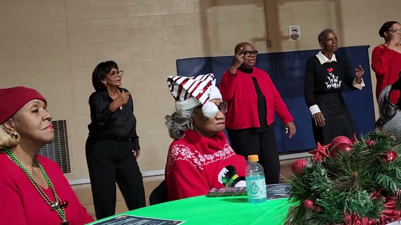 SigningwithVal - God Is Good All the Time! (Michigan Sign Language Ministry)