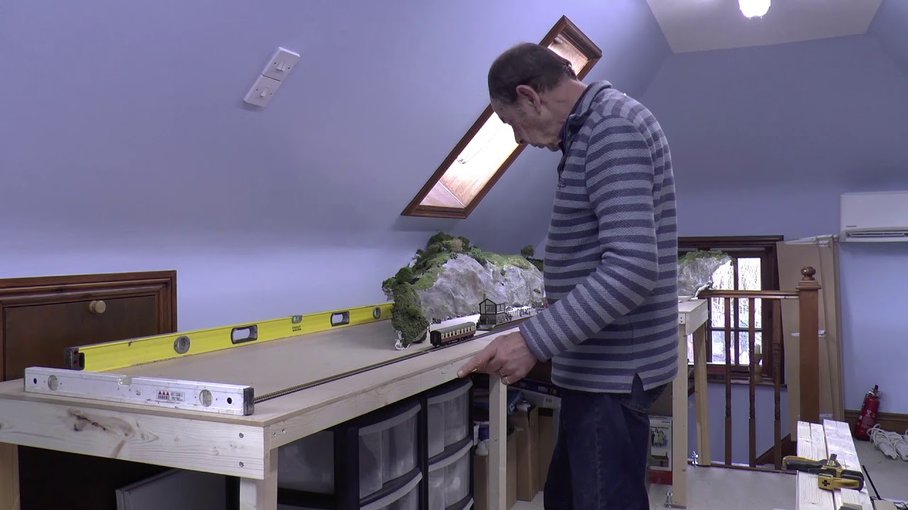 Part 2.   Adjustable legs arrive and joining modules together.      16-01-2019
