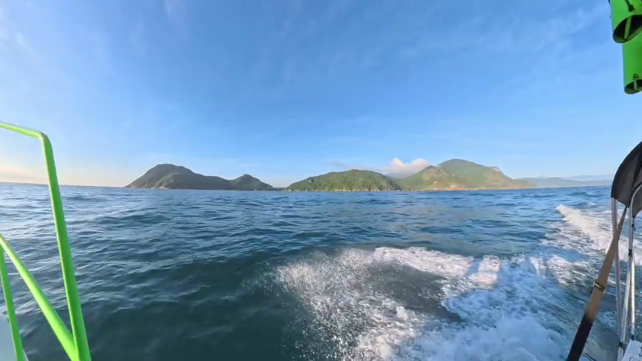 Welcraft 275 cruzando a Juatinga com o Mar Agitado
