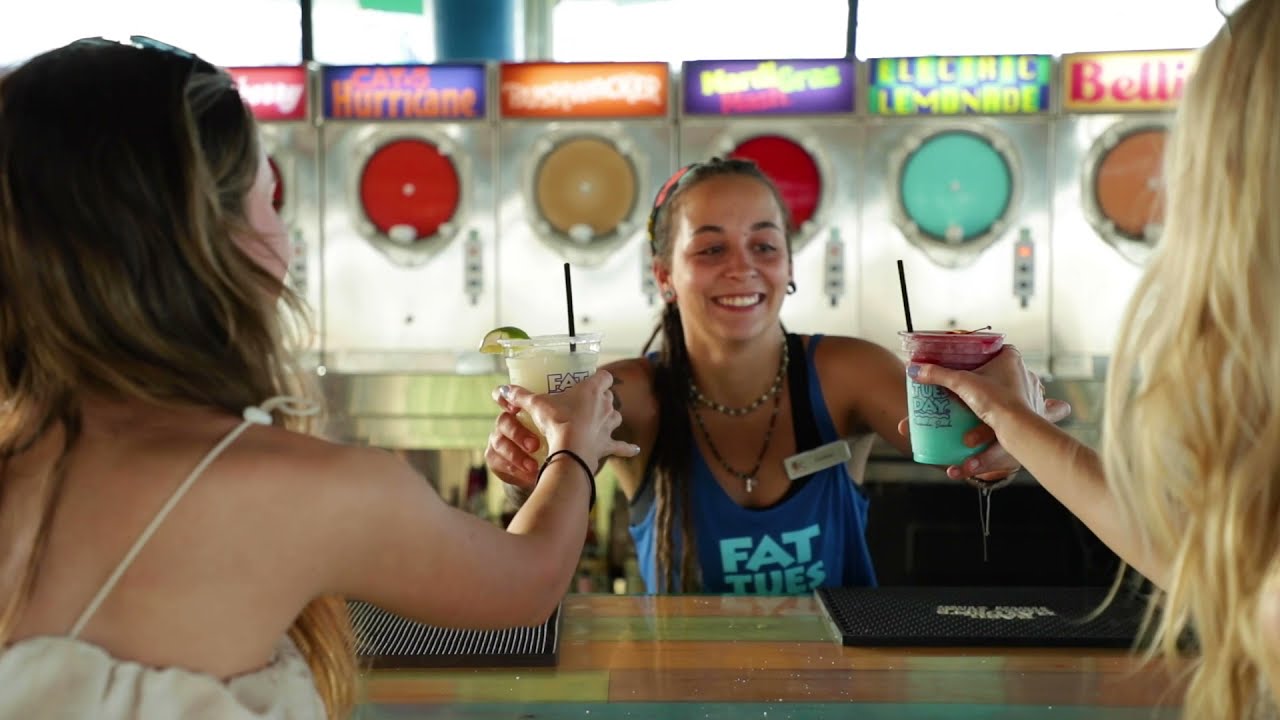 LETS HANGOUT! Spend the day at Laguna's Beach Bar + Grill