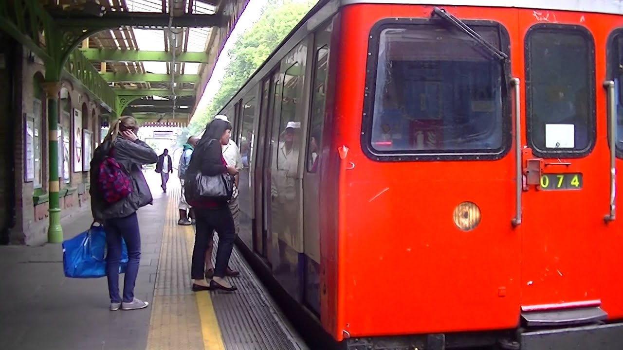 London Underground C Stock 5598, 5709 and 5728 at Southfields