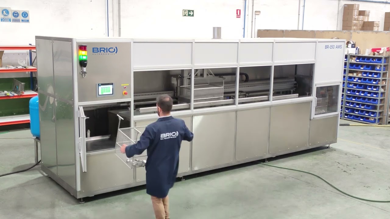 BR 150 AMS - Continuous ultrasonic cleaning cycles. Automatic Multi-Stage equipment.