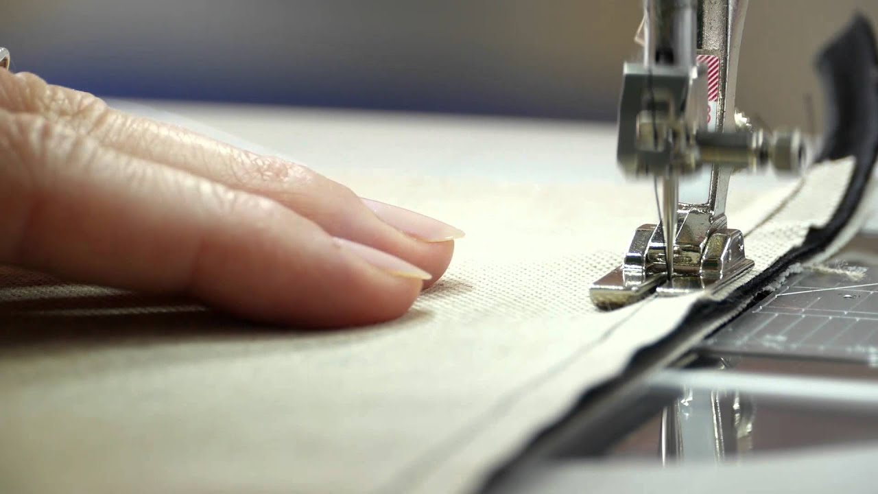 Tutorial: how to create piping and sew on ribbons with the BERNINA piping foot no. 38