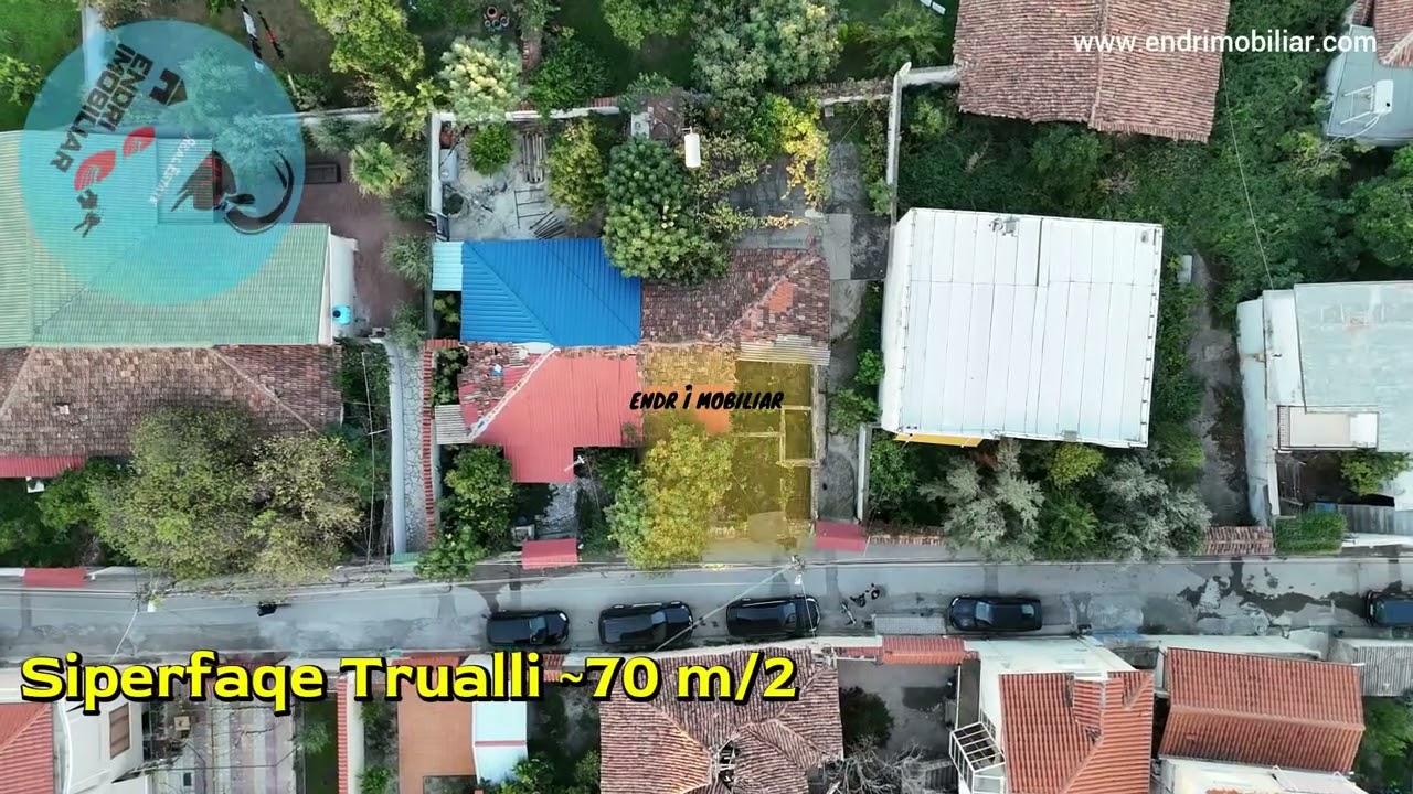 Shitet Shtepi e vjeter Truall ne lagjen Clirimi ne Elbasan