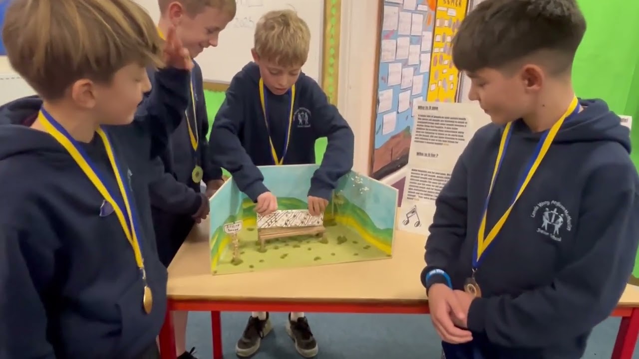 Sitting Sound l Lowes Wong Junior - Lions Distrct 105CE