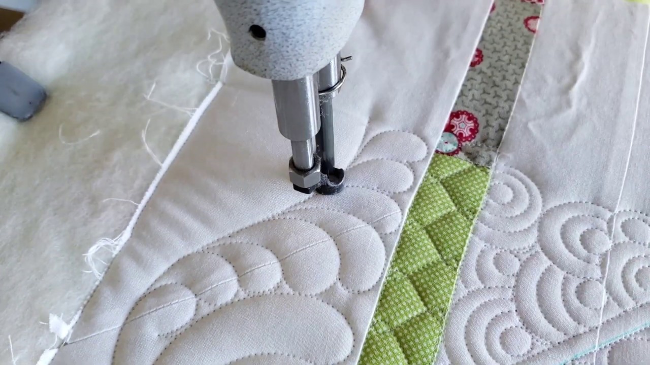 How to: Machine Quilt a Seamless Feather Border with Natalia Bonner
