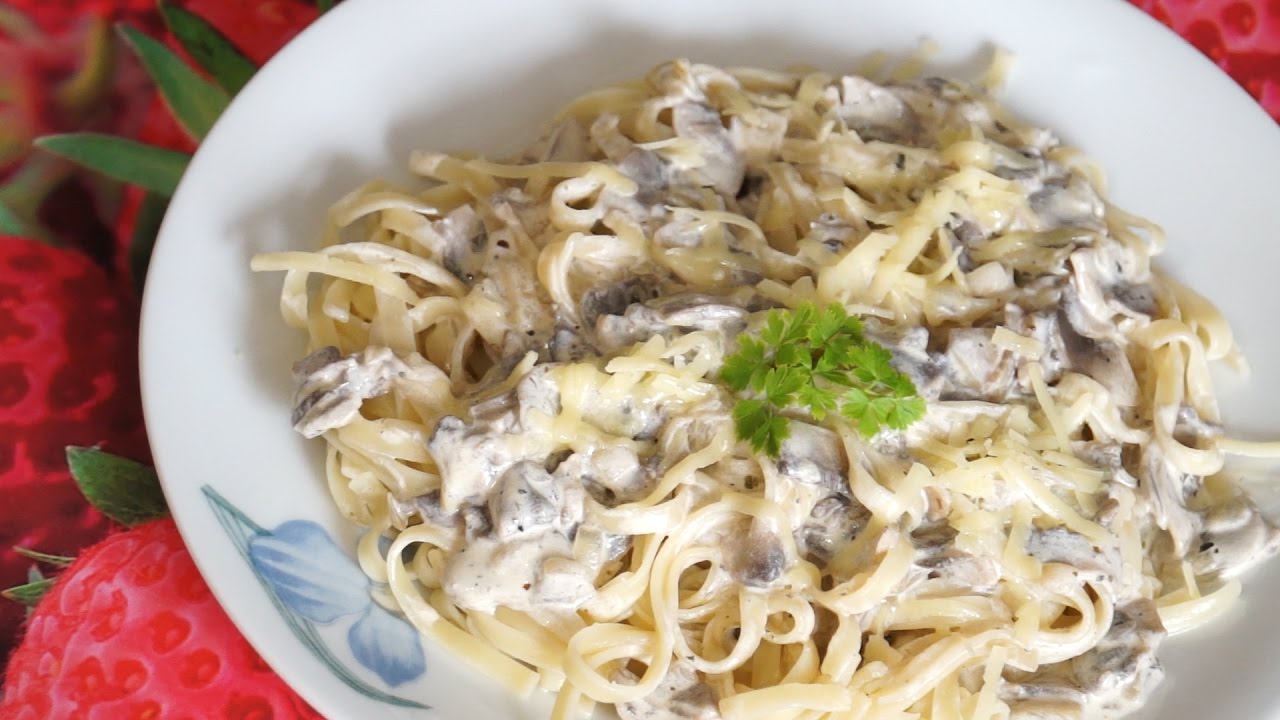 Спагетти со сливочным соусом и шампиньонами Очень вкусно