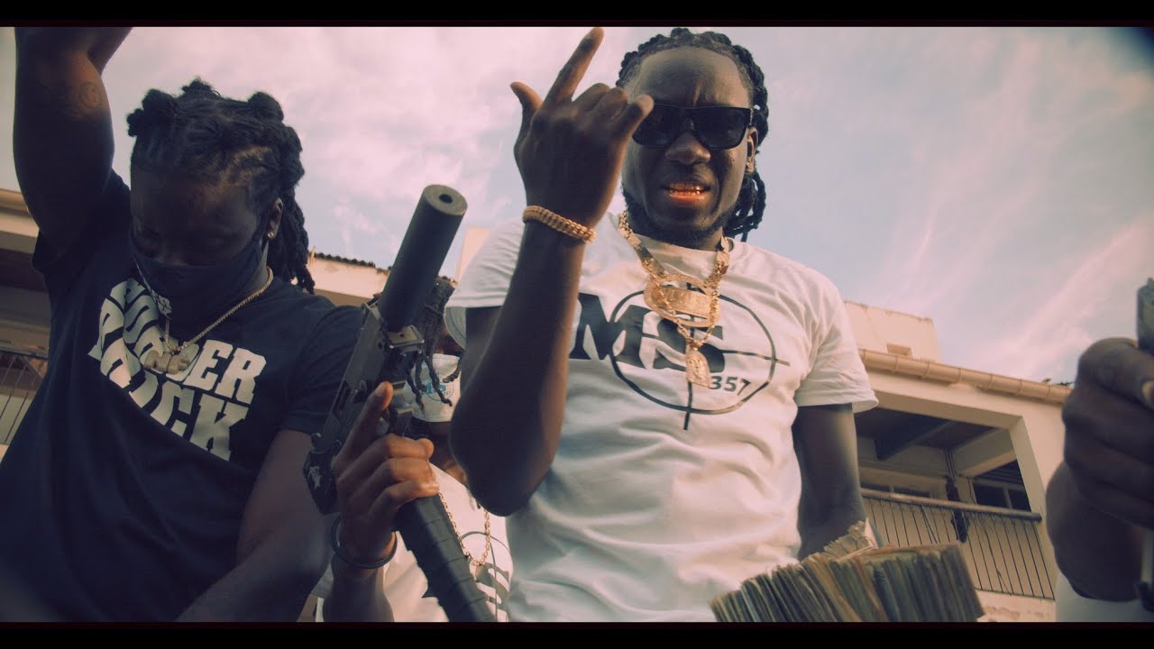 BALY G (MADTWOZ) x NoFace MudBabee - SHOTS [Prod.YungSpliff]