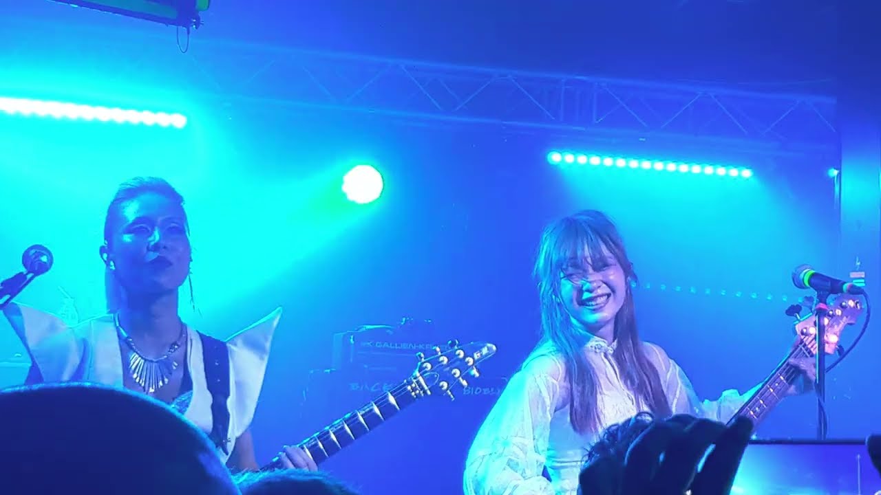 Lovebites - Soldier Stands Solitarily - live Legend Club (MI) 19/06/24 Italy
