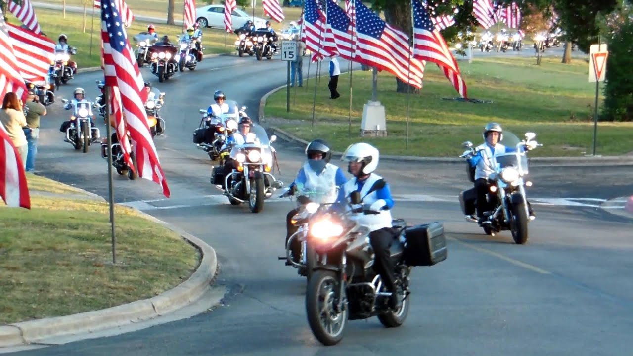 2014 Kerrville MM Parade - Motor Maids