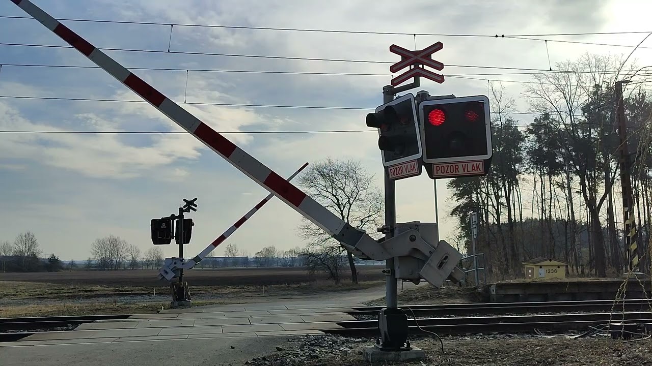 Železniční přejezd Veltruby 10.3.2025