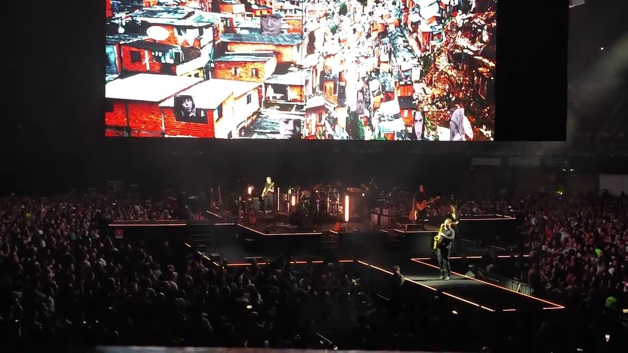 Roger Waters - Us & Them (Live In Mexico City Oct 2022)