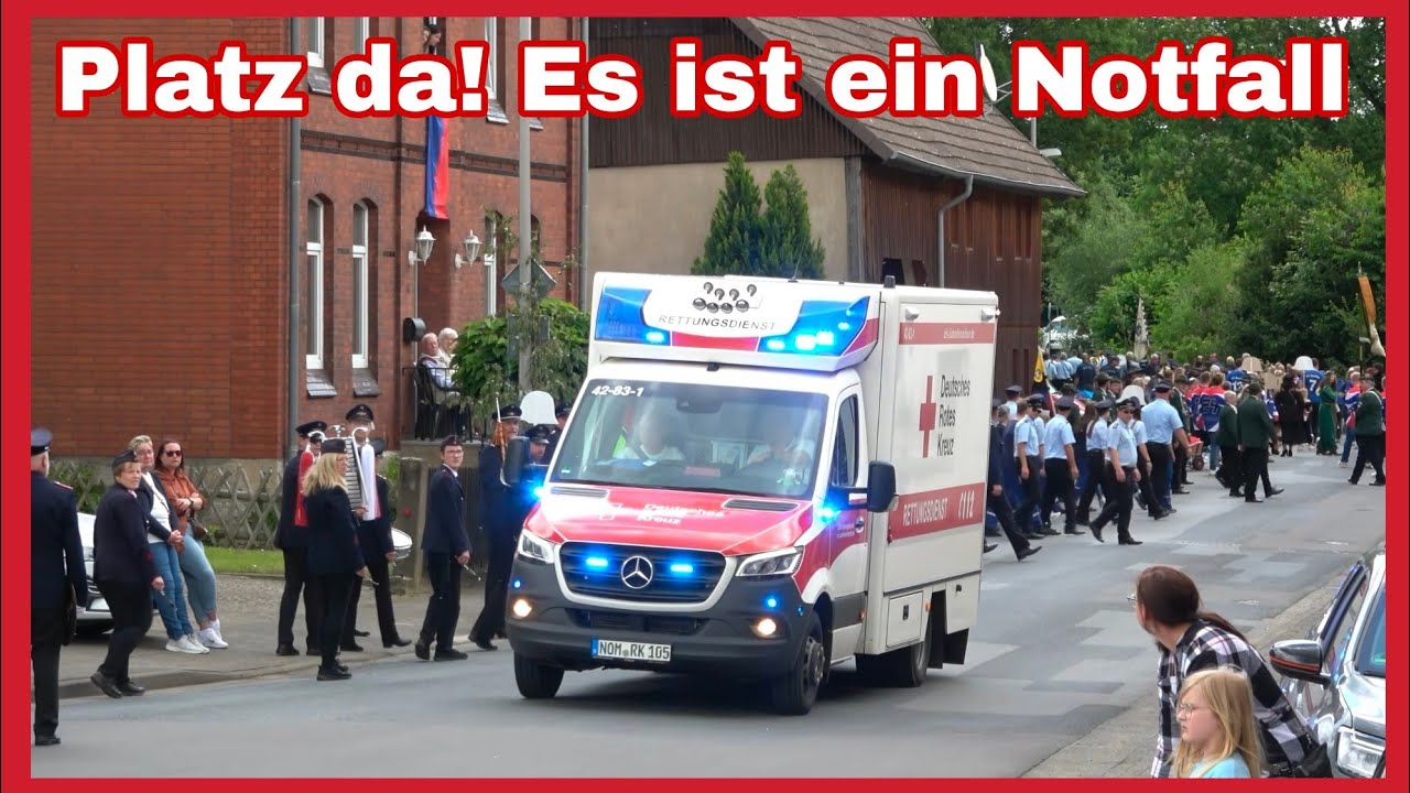 🆘️NOTFALL BEI FEUERWEHRFEST⚠️Alle Fußgänger zur Seite‼️Freie Fahrt für Rettungswagen🚑