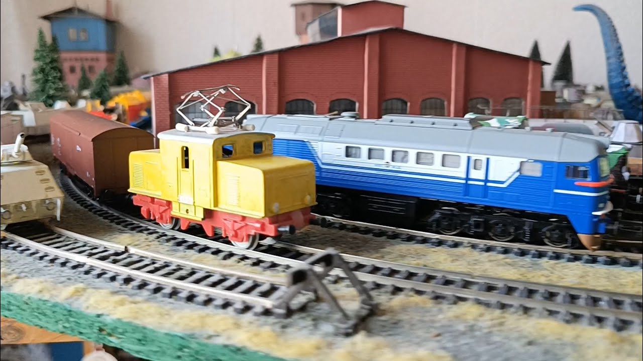 Elektrowóz E69-005 LAG 5 Spalinowóz Stonka SM42-538 PolRegio