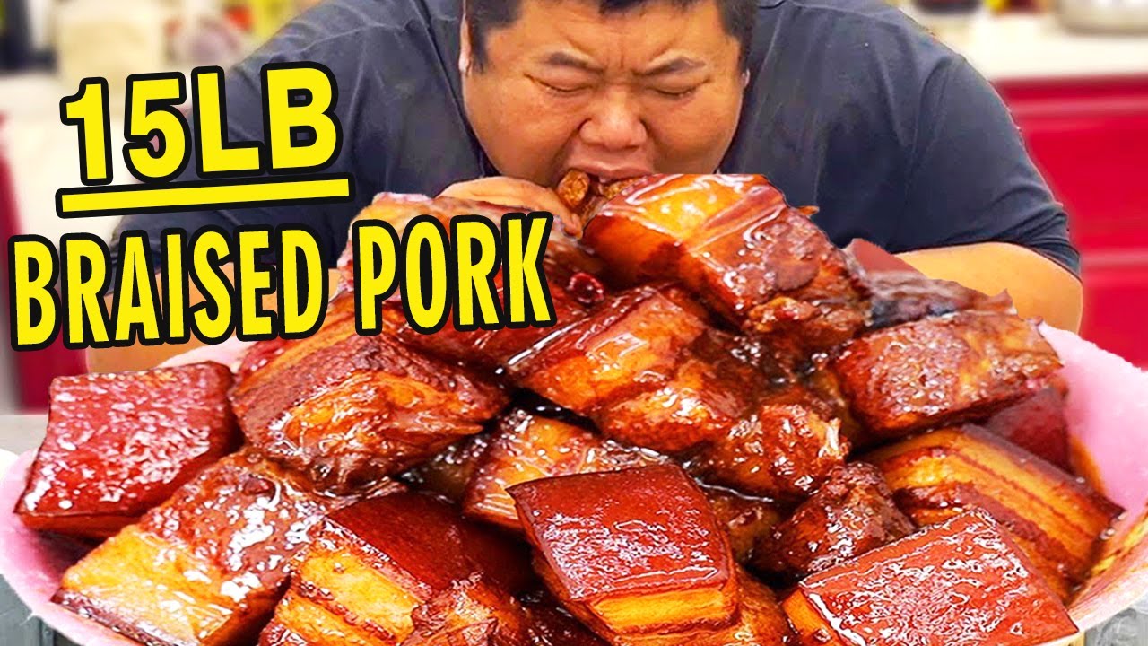 Treating the guests with 10 pounds of braised pork, Brother Monkey made another table of dishes