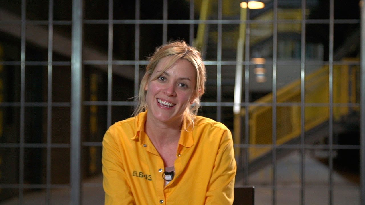 Maggie Civantos: “Macarena irá aprendiendo cómo sobrevivir en la cárcel” | Vis a Vis